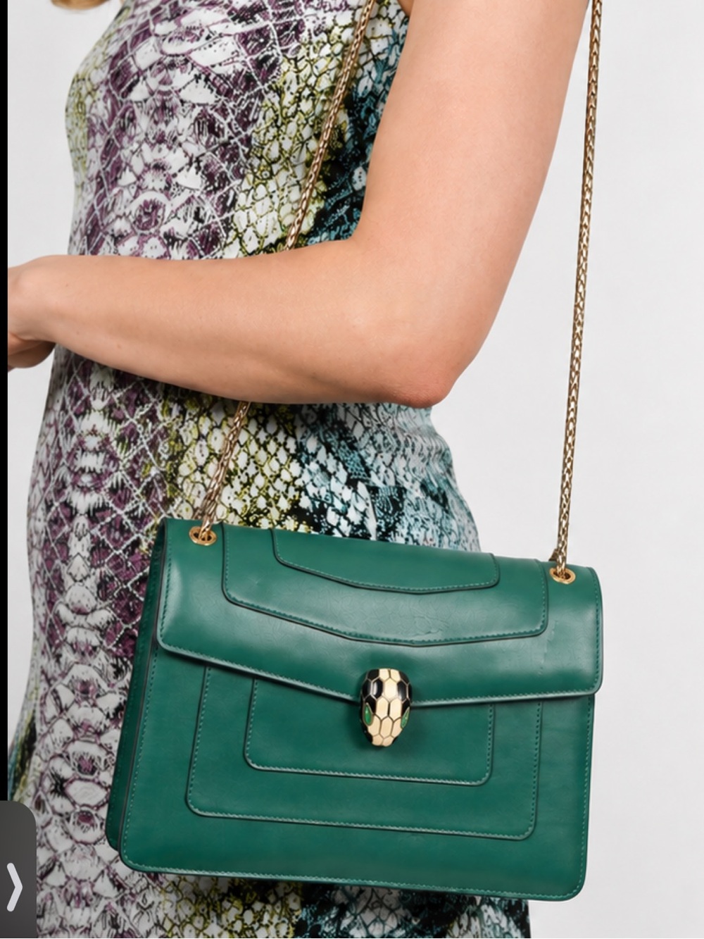 Bvlgari Serpenti Forever Medium Shoulder Bag Emerald Green Calf Leather - Picture 3 of 11